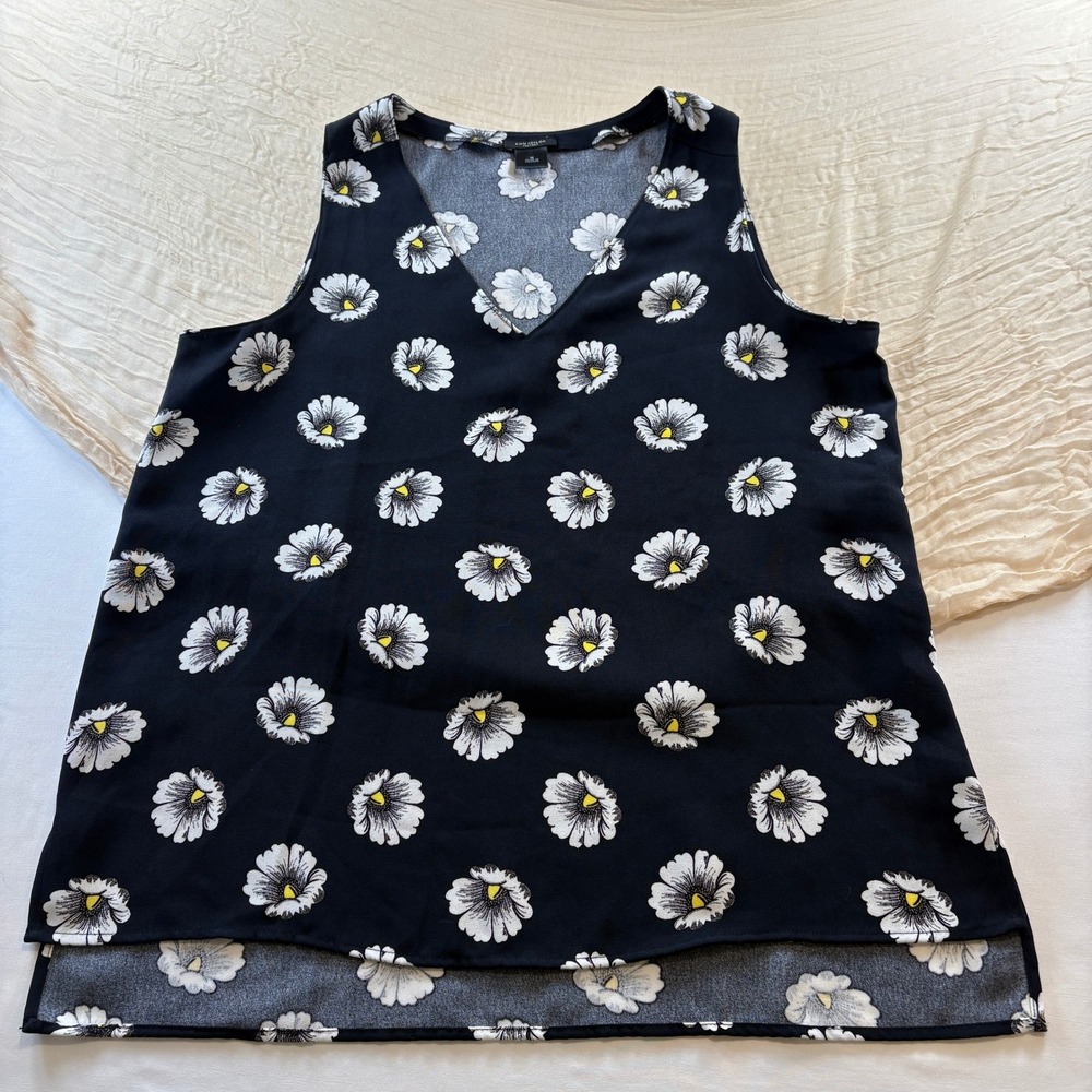 Ann Taylor Factory Black Sleeveless V Neck Sheer Daisy Top Size M